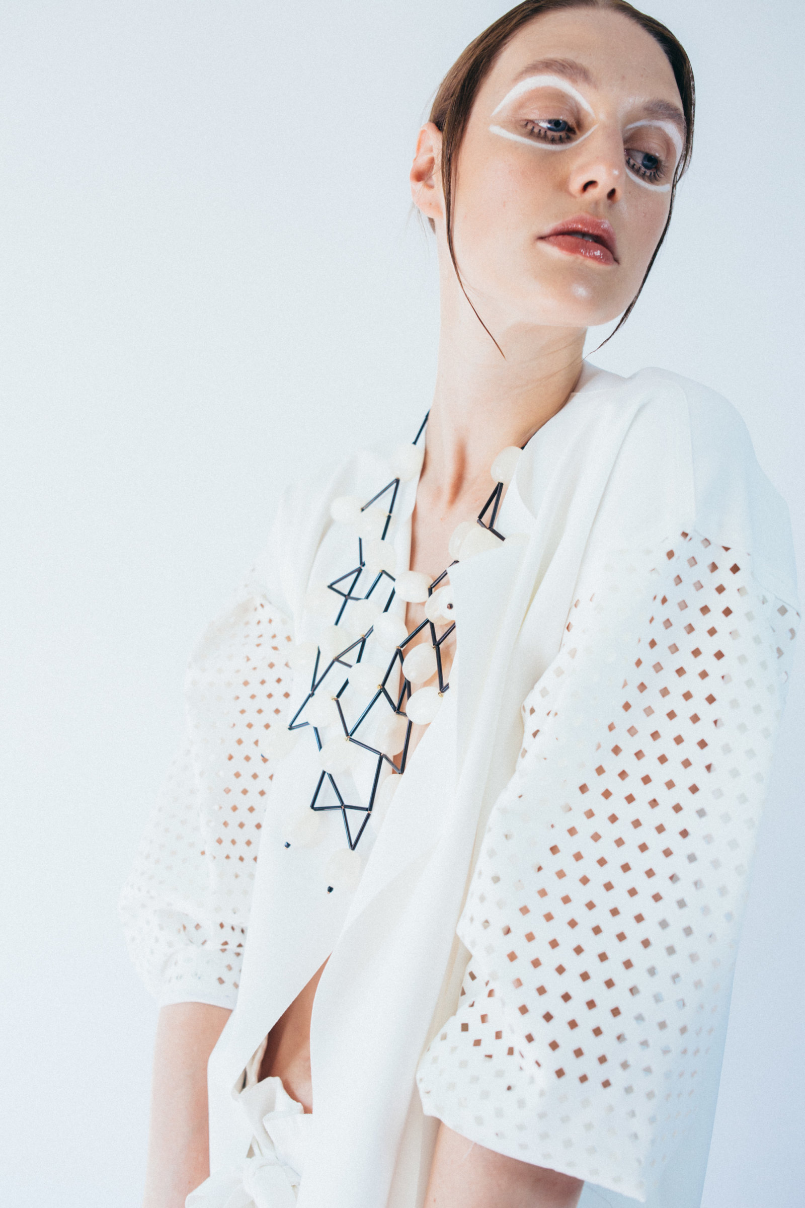 White Trend Total White