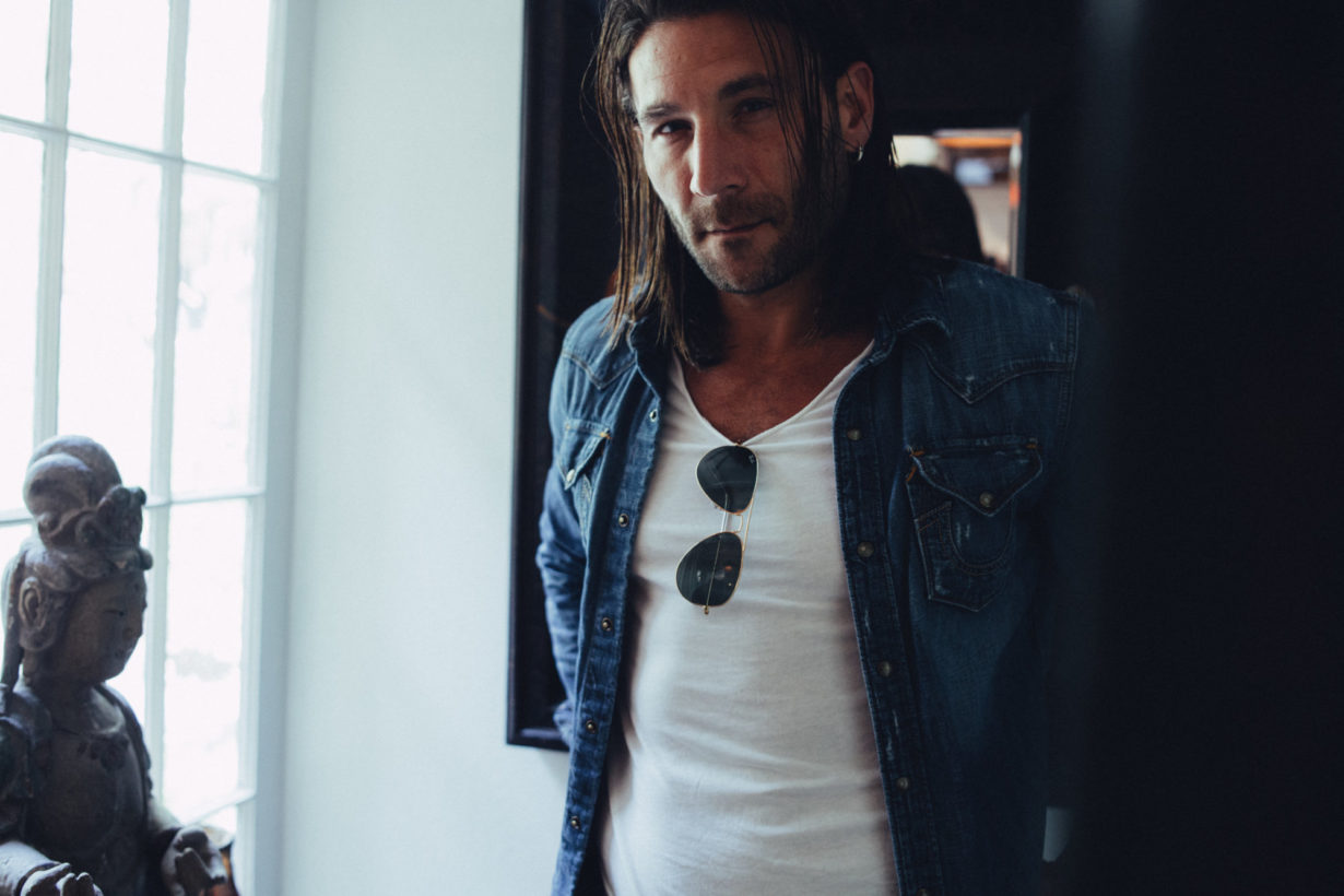 The Italian Rêve – Interview with Zach McGowan: Humans, Superheroes and ...