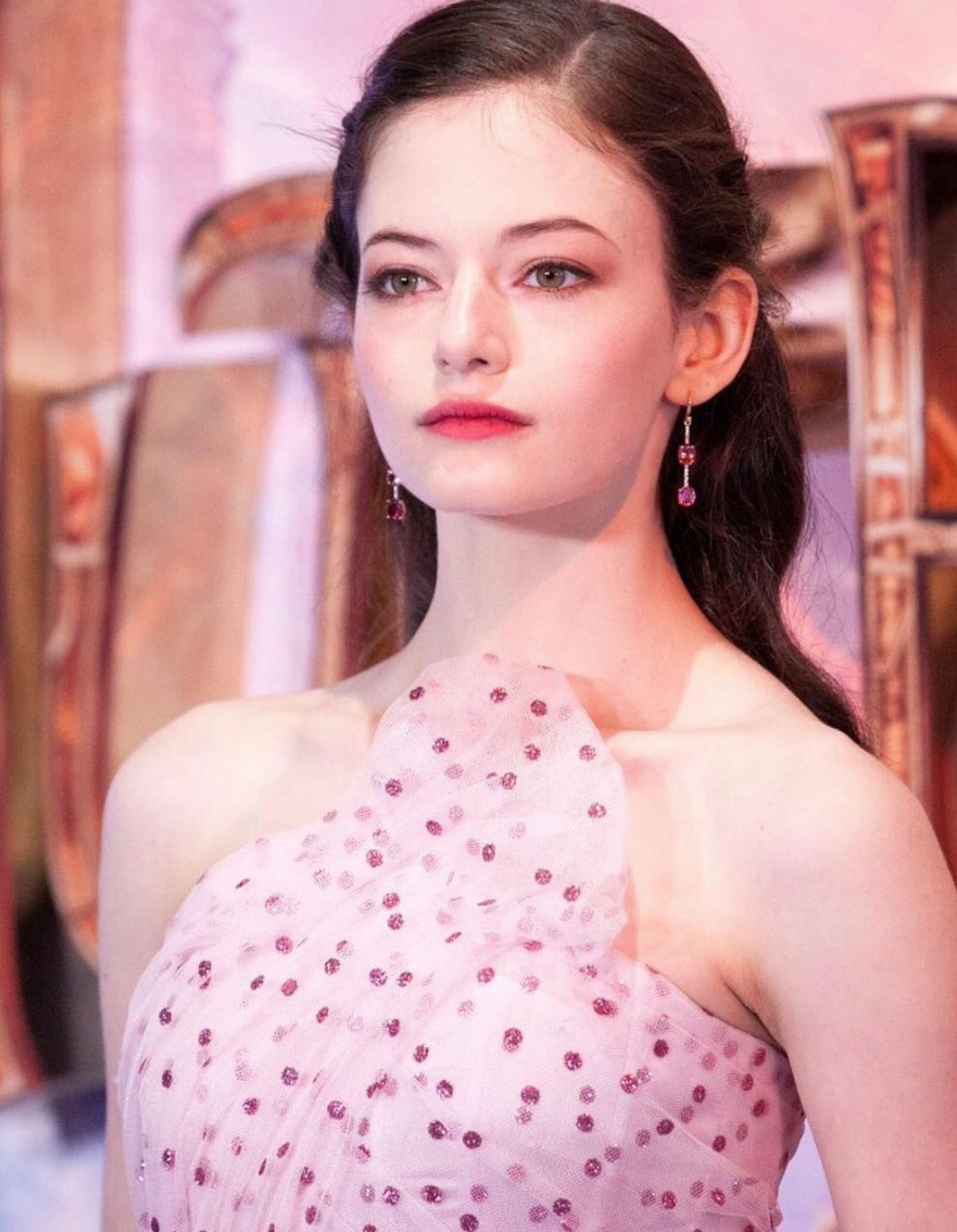 Mackenzie Foy Red Carpet makeup