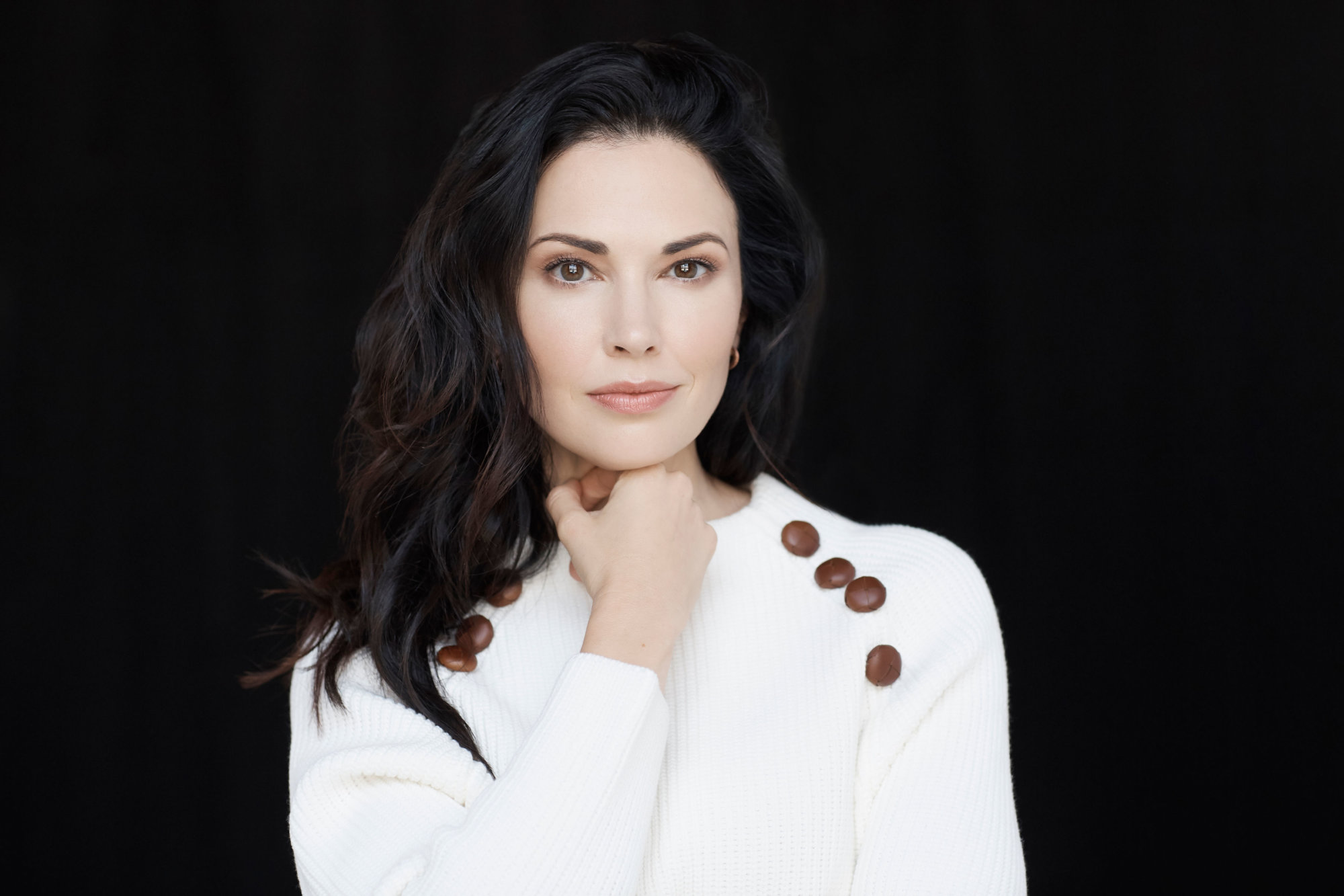 Laura Mennell