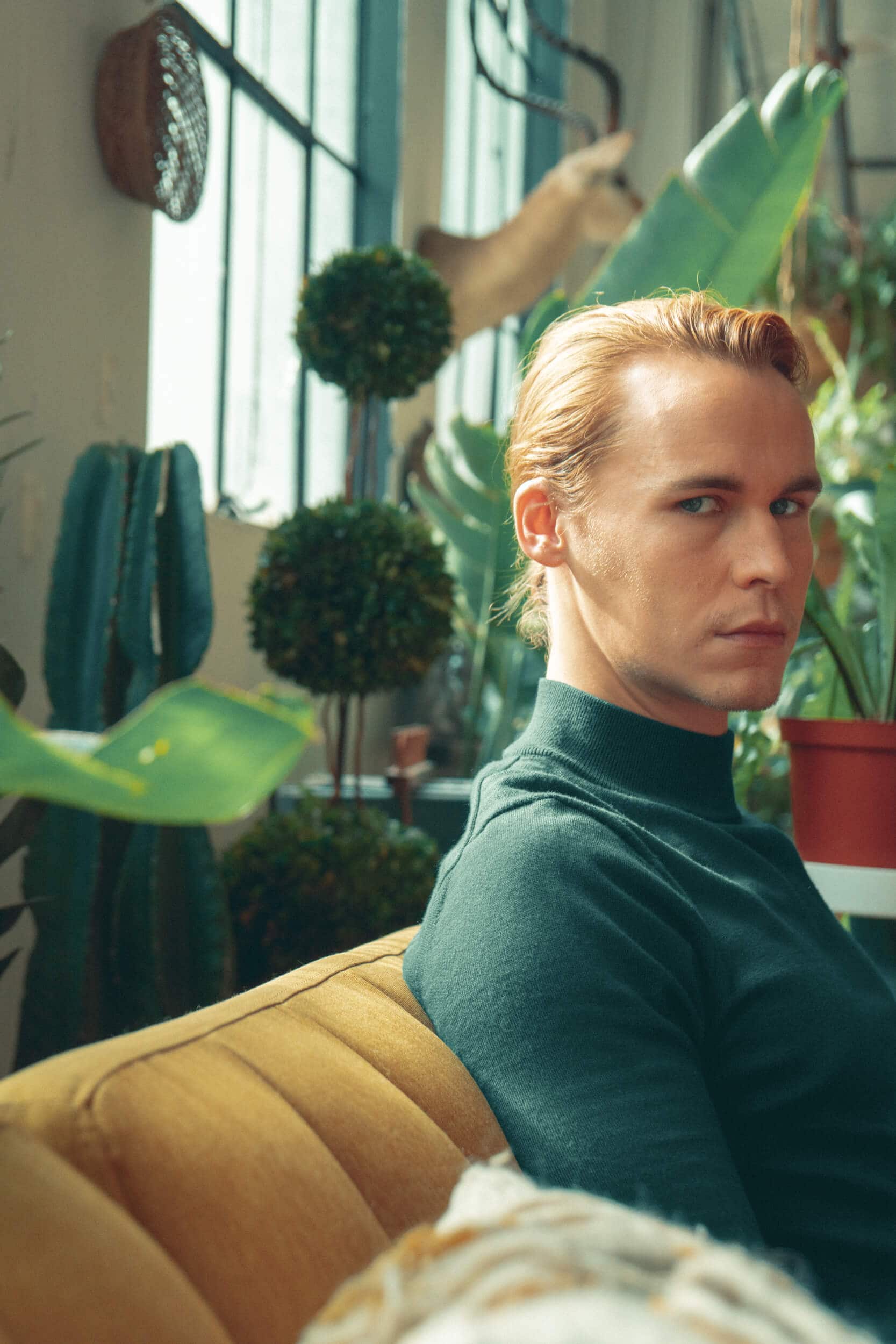 Rhys Wakefield interview