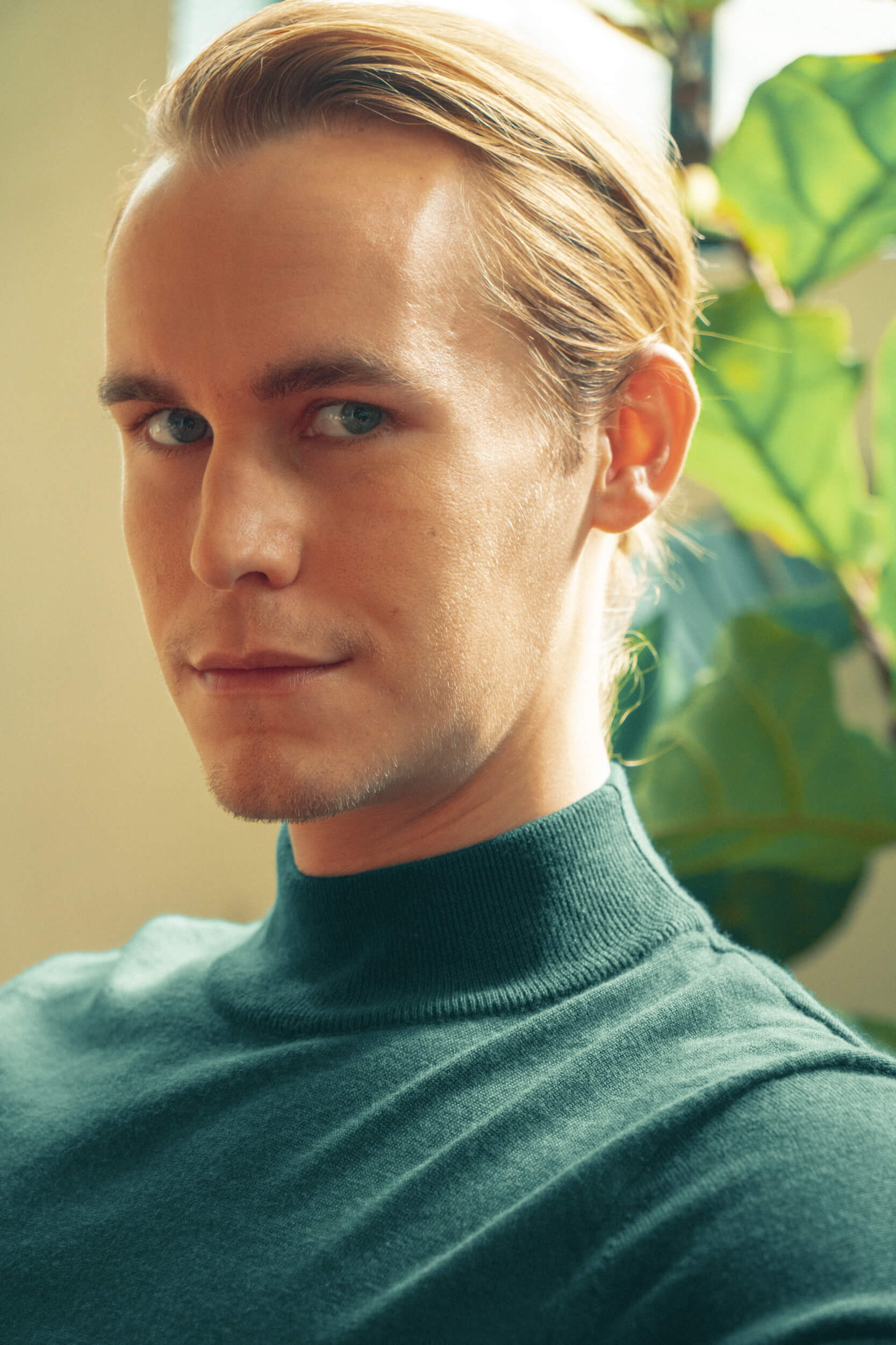 Rhys Wakefield interview