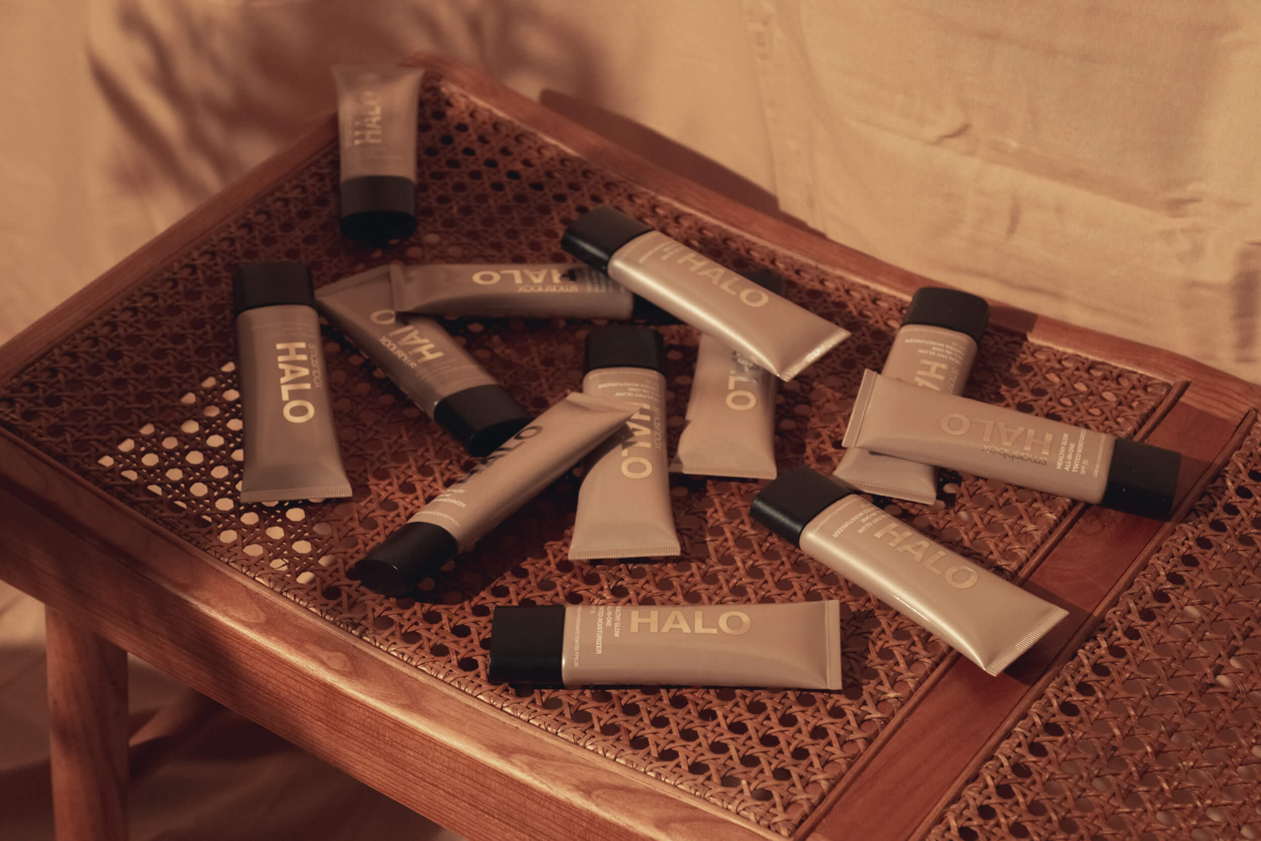 TIR_SB-70 Halo Healthy Glow Tinted Moisturizer