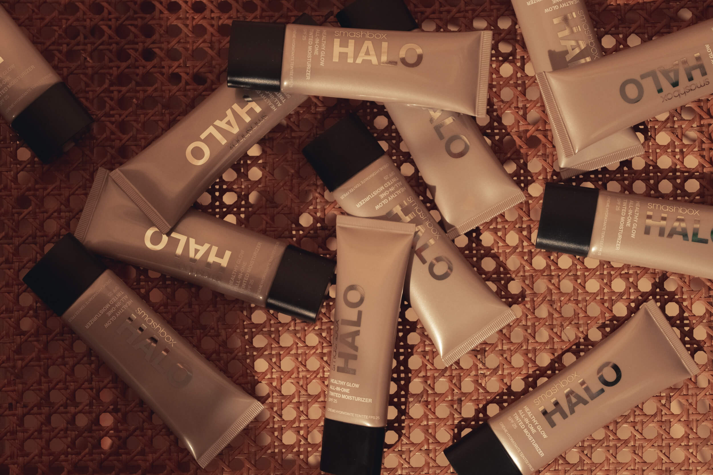 Halo Healthy Glow Tinted Moisturizer