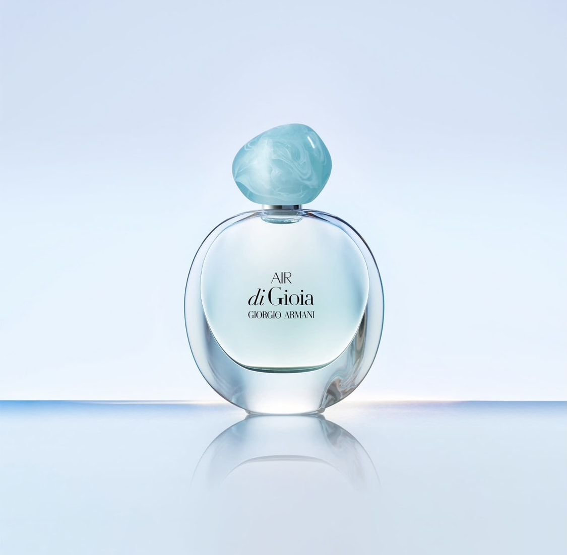 Scents For the Summer: The Fragrances That Smell Like Sea and Beach – The  Italian Rêve