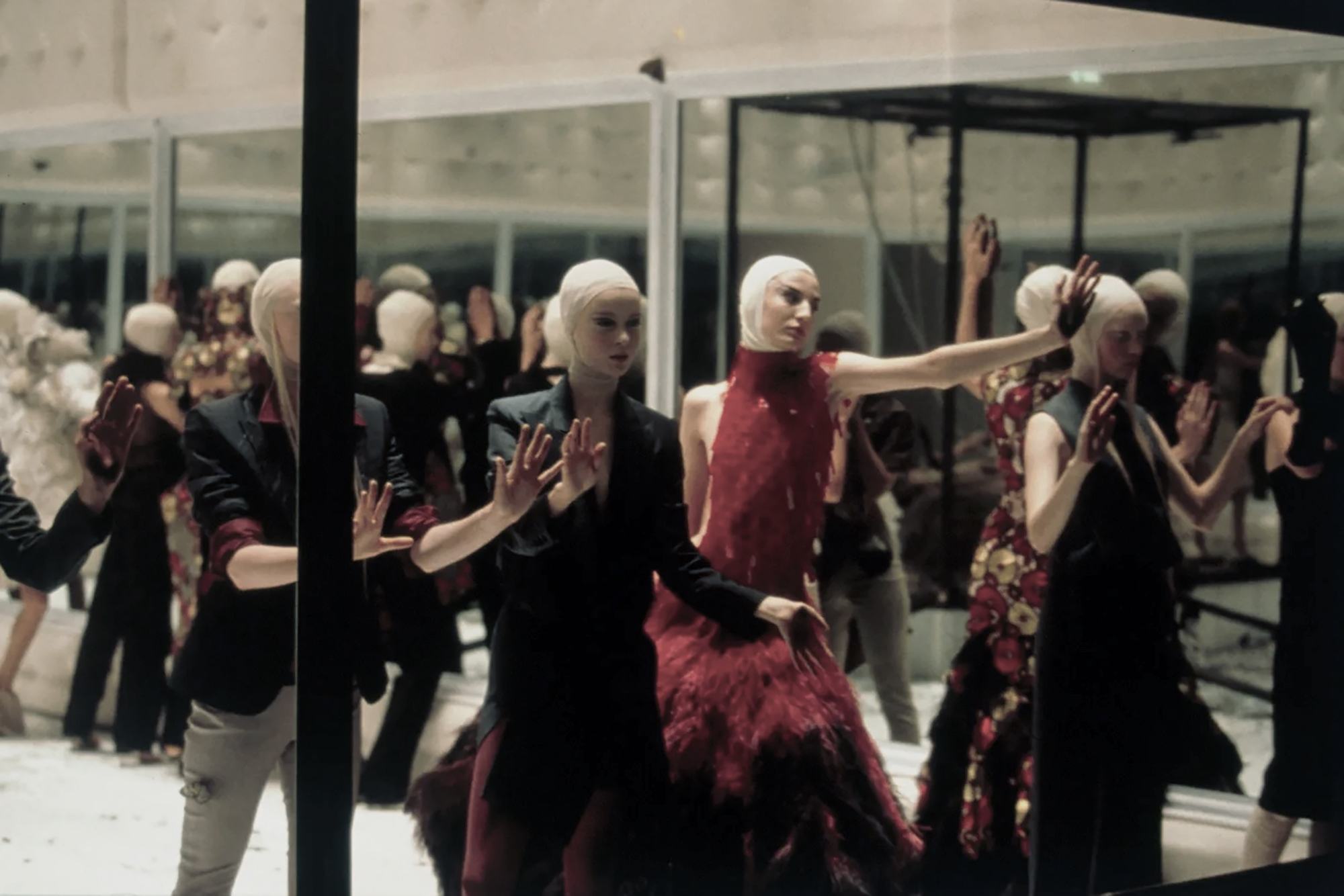 McQueen_2 Revolutionary Fashion Shows
