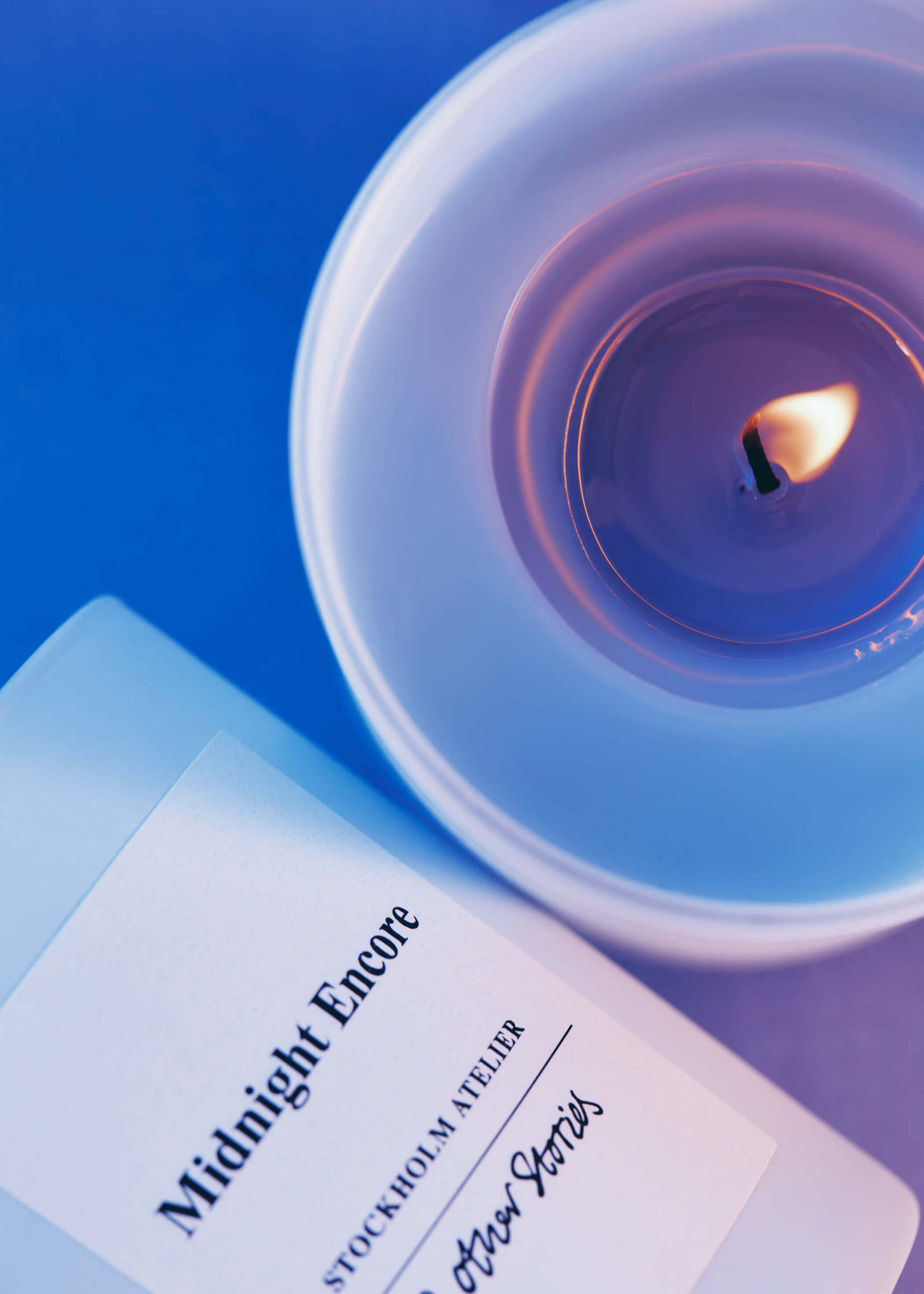 & Other Stories_Midnight Encore_scented candle 02 Beauty Christmas Guide 2022