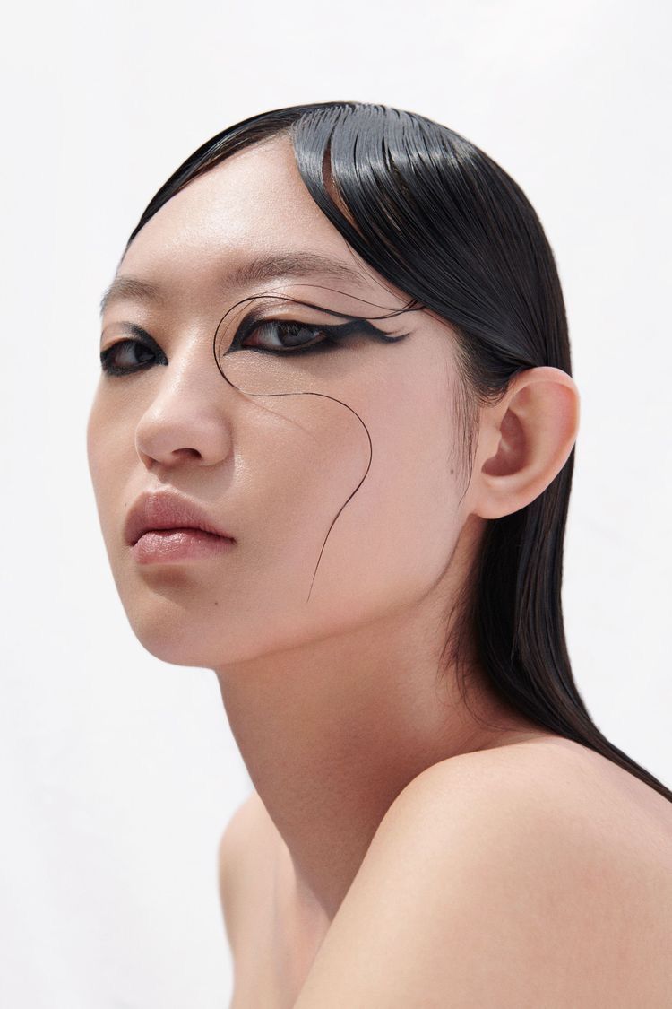 Dark Mermaid Aestethic: Il Makeup Da “Sirena Dark” Dark Mermaid Aestethic: Il Makeup Da “Sirena Dark”