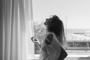 Interview with Nina Pons: Letting Go and Feeling