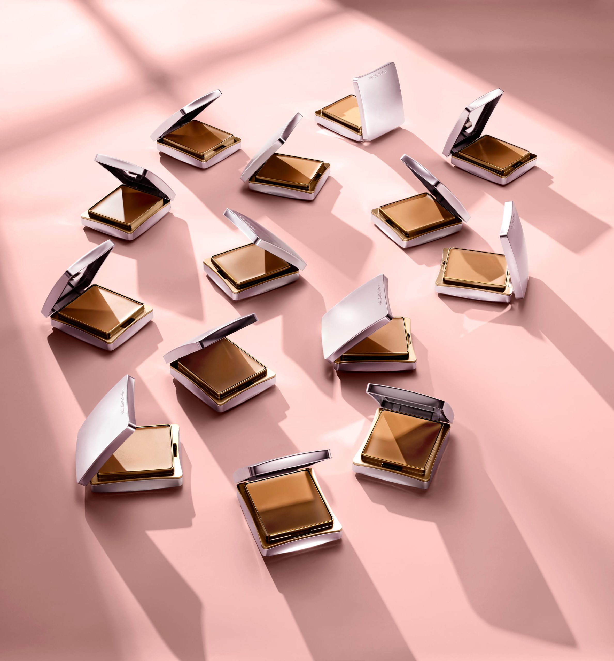 ELIZABETH ARDEN_SPONGE ON CREAM MAKEUP_VISUAL (2)