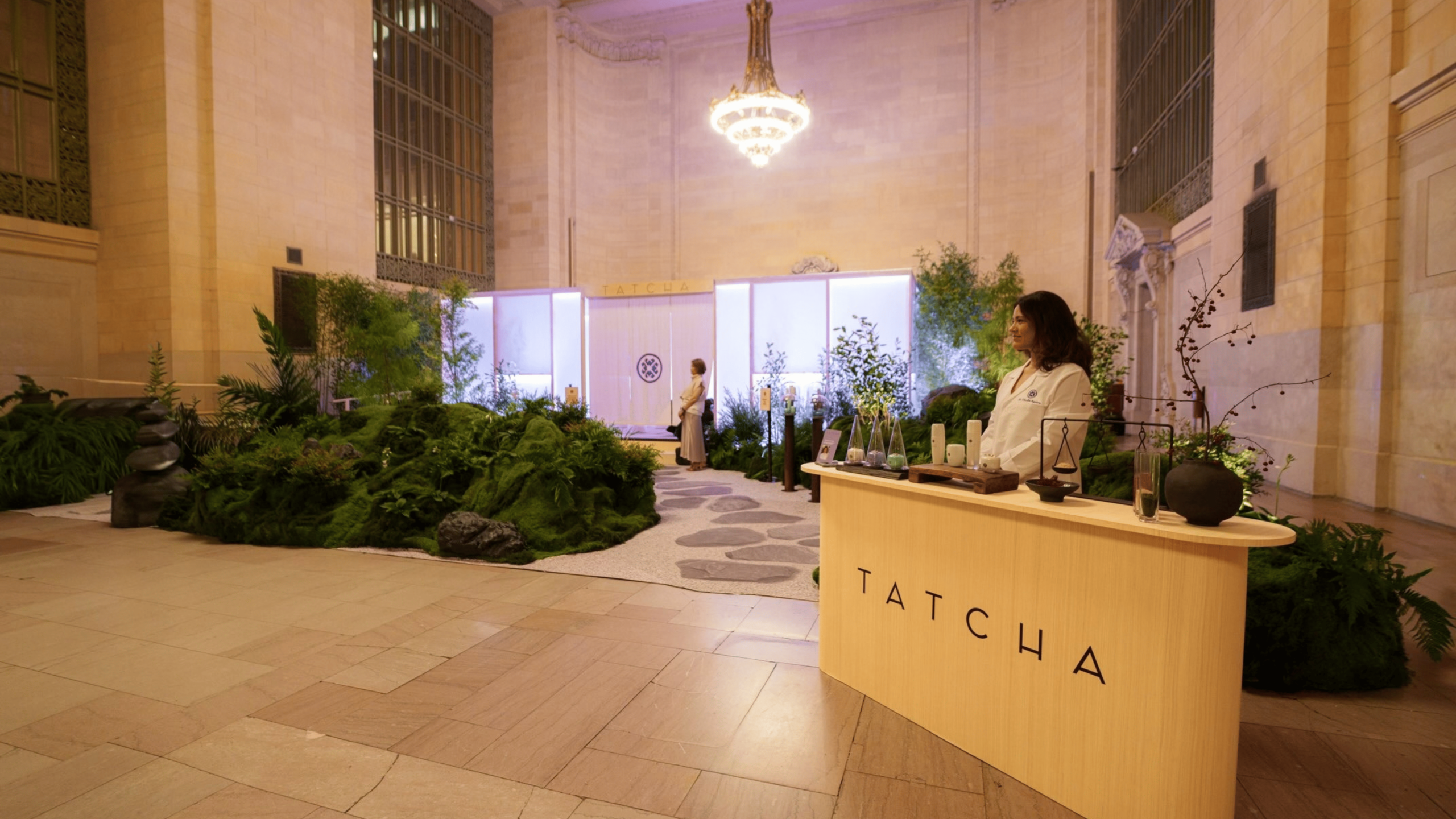 Tatcha_Grand Central Terminal_NY_pop up neuroskin science (1)